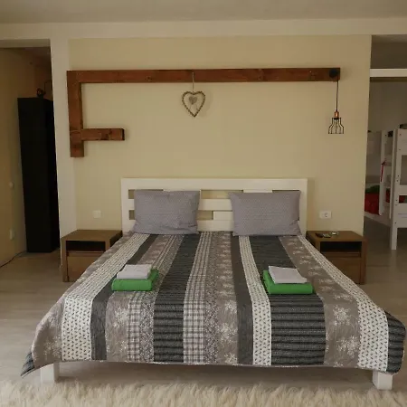 Boutique Apartment *